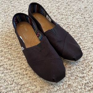 Black canvas toms
